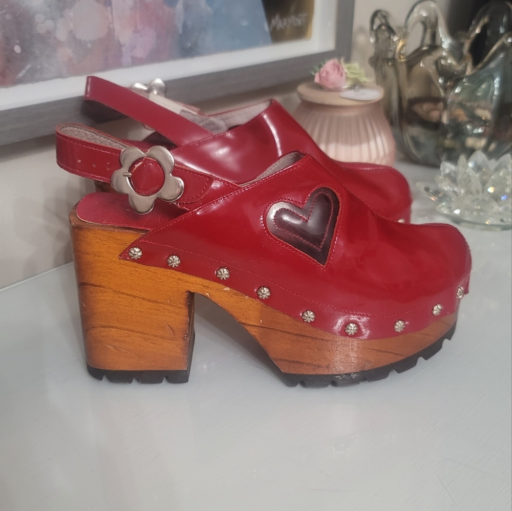 El Dantes 70s inspired Red Wooden Patent Leather Clogs